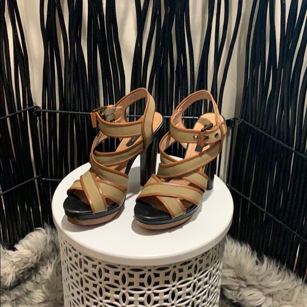 (Pre-Loved) Ann Taylor Platform Heels